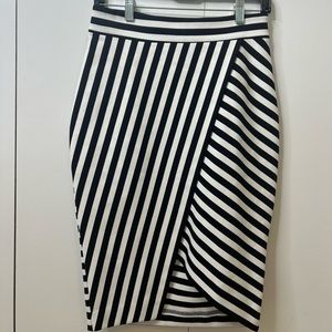 EXPRESS Black & White Striped Pencil Skirt, Size 4